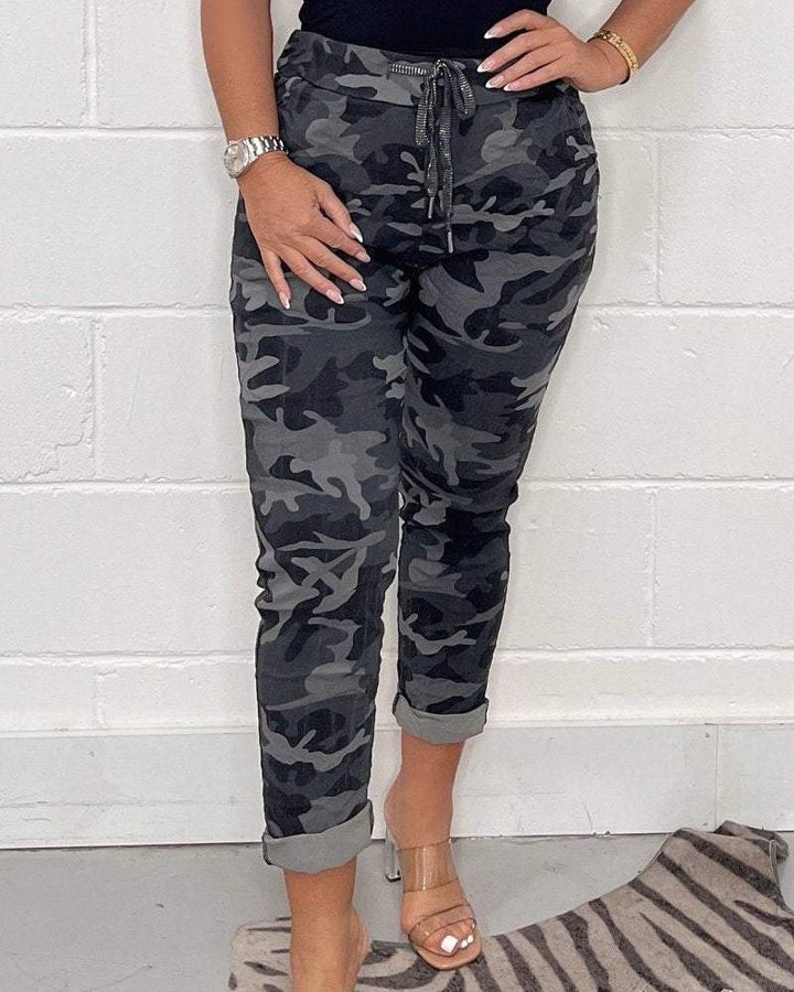 HELEN - COMFORTABLE CAMOUFLAGE PANTS
