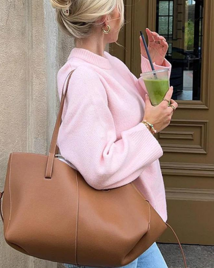 LEIA - COZY & STYLISH SWEATER